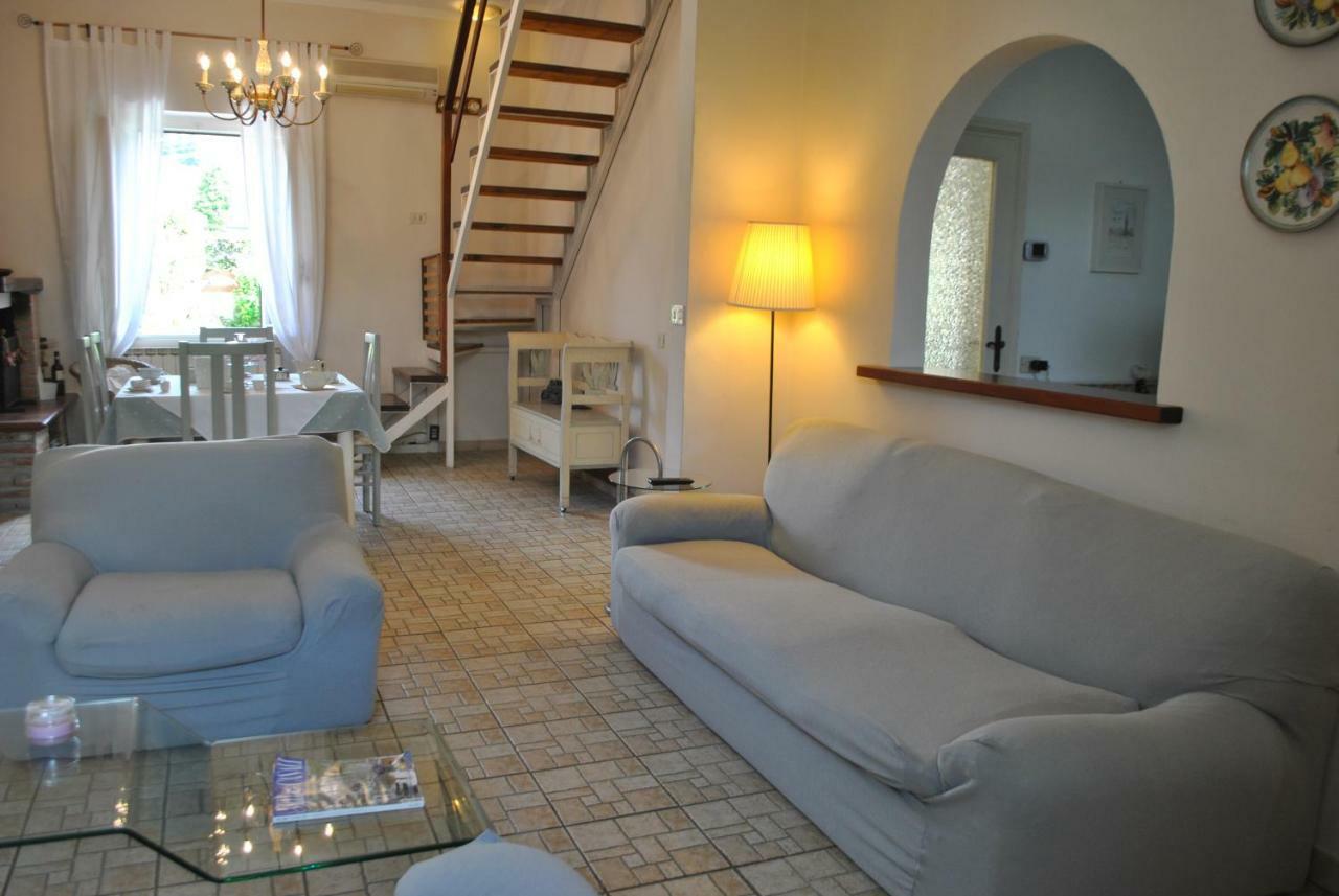 L'Altalena Villa Mommio Exterior photo